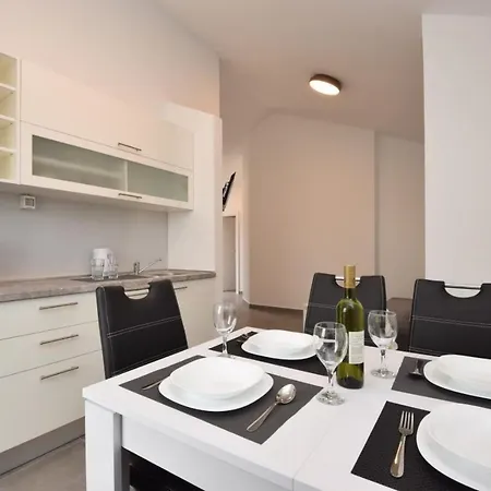 Apartment By The Sea Nin, Zadar - 18666 *